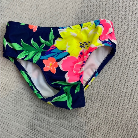 Carters 2 piece floral swimsuit - Picture 4 of 6